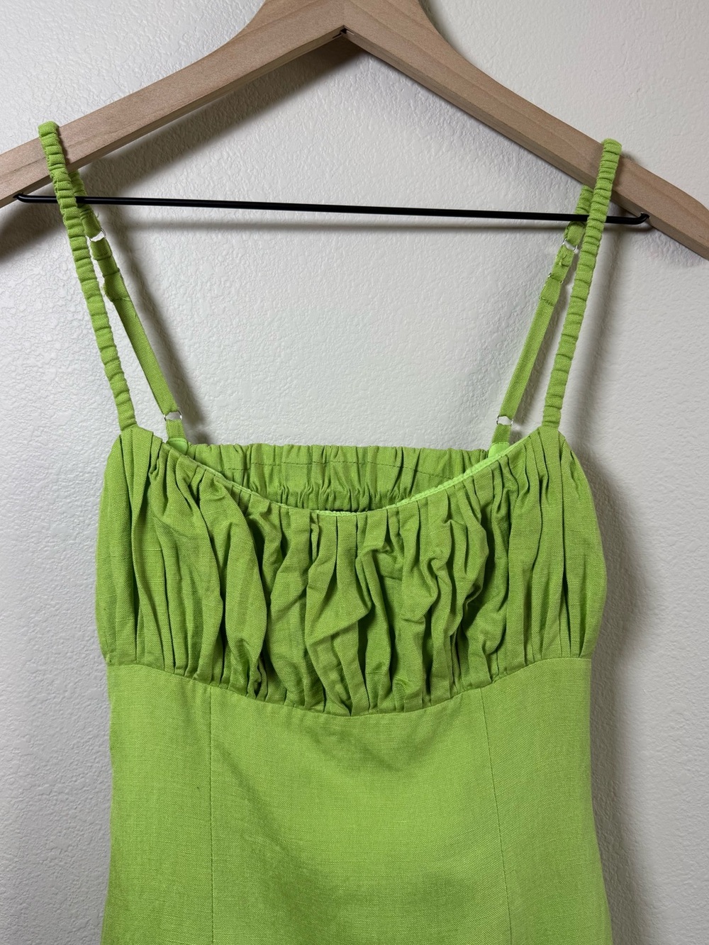 ASTR the Label Revolve Chartreuse Green Linen Blend Y2K Mini Dress Size Small - Picture 3 of 10